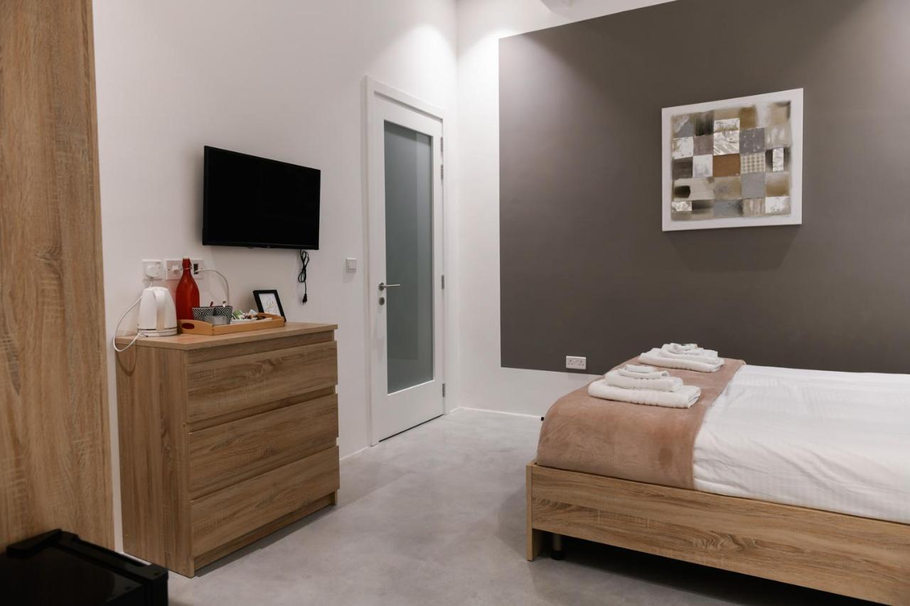 Privilege Suite Pieta Exterior photo