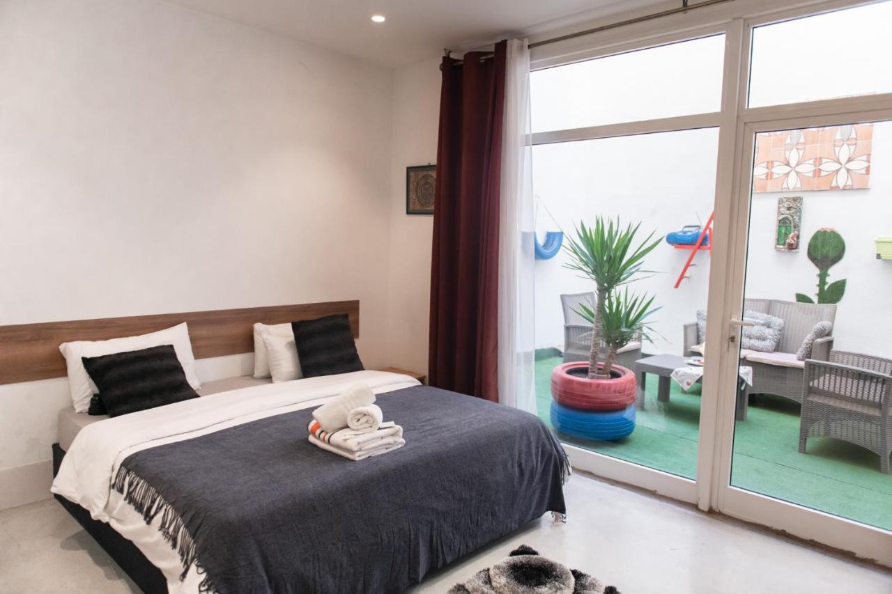 Privilege Suite Pieta Exterior photo