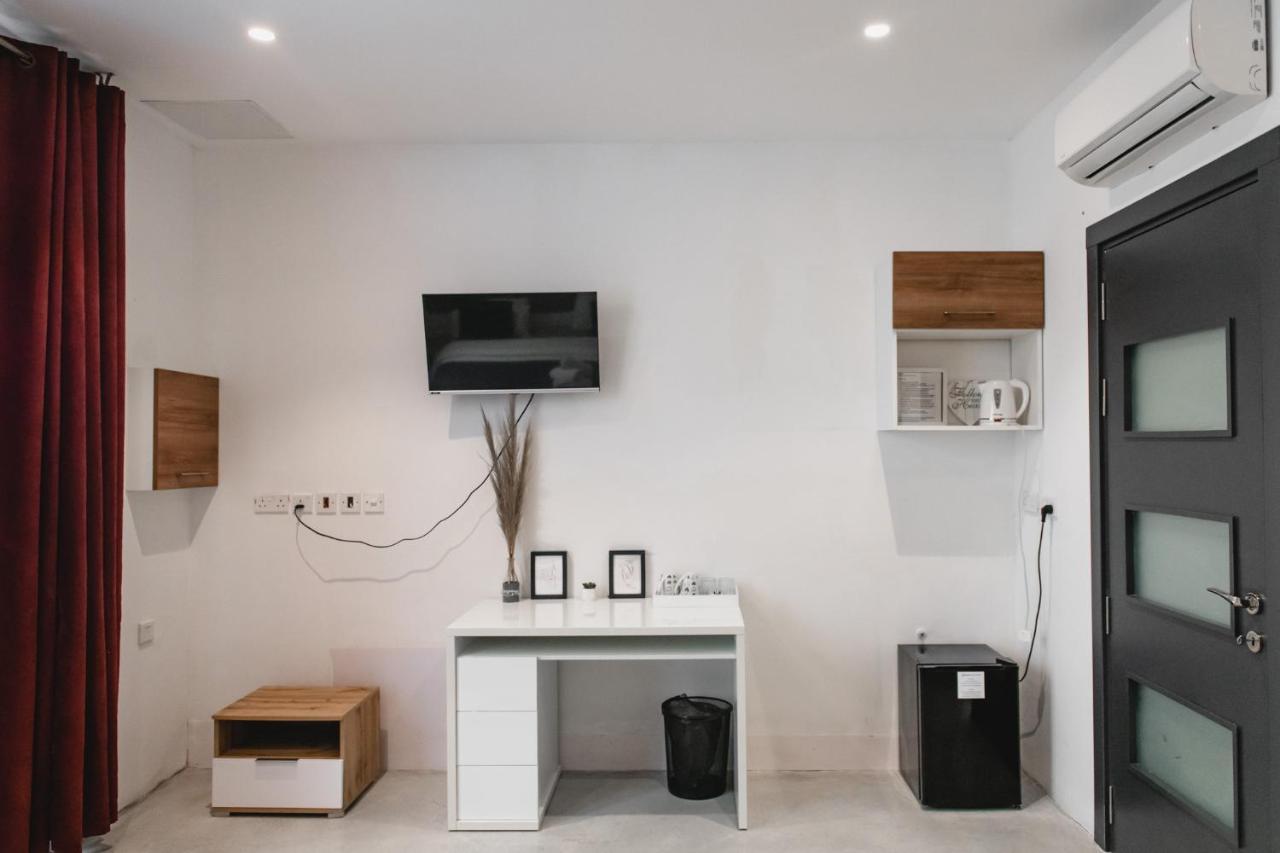Privilege Suite Pieta Exterior photo